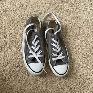 Gray-Low Top Converse